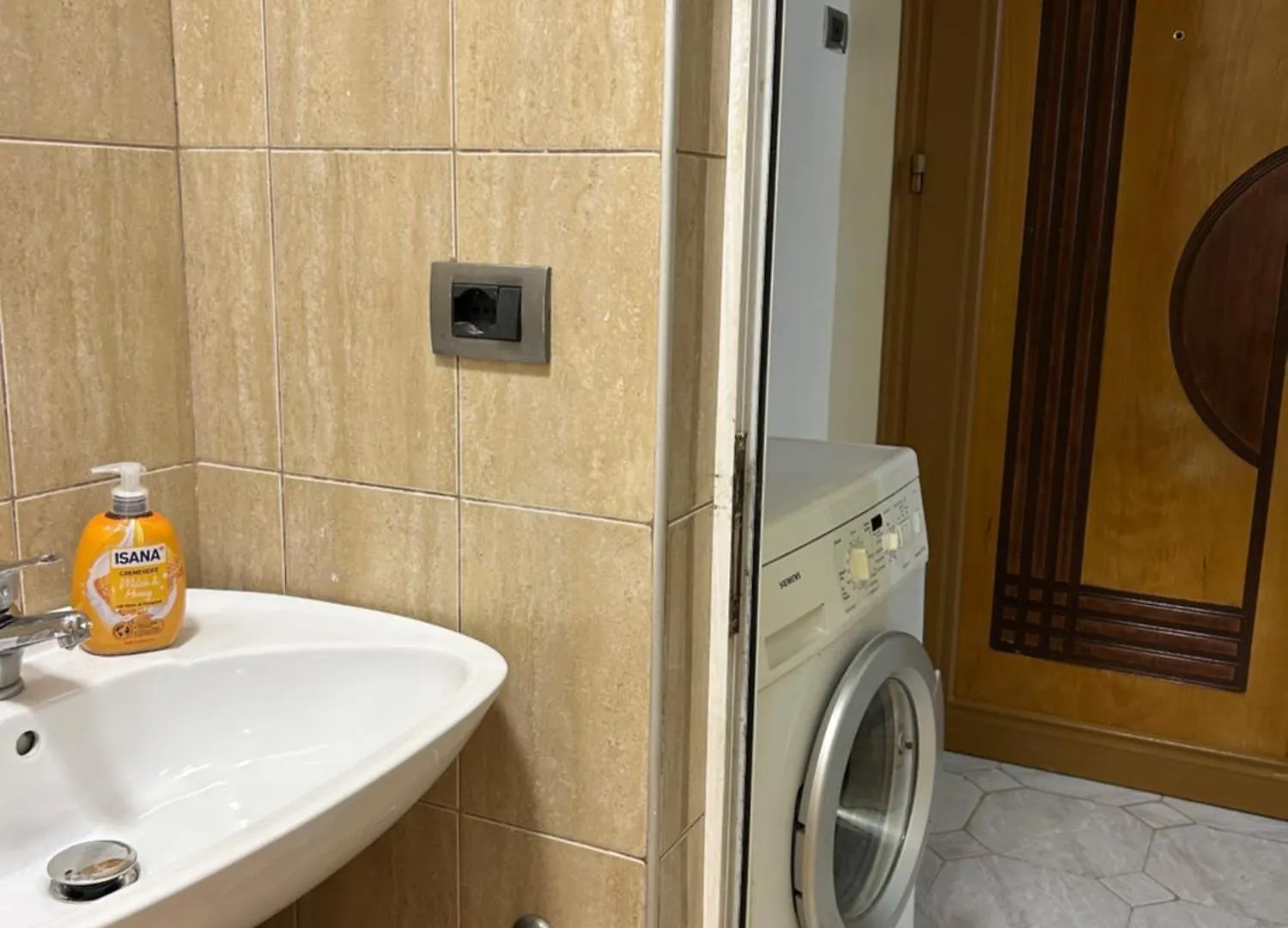 Apartment Studio Sol Tirana